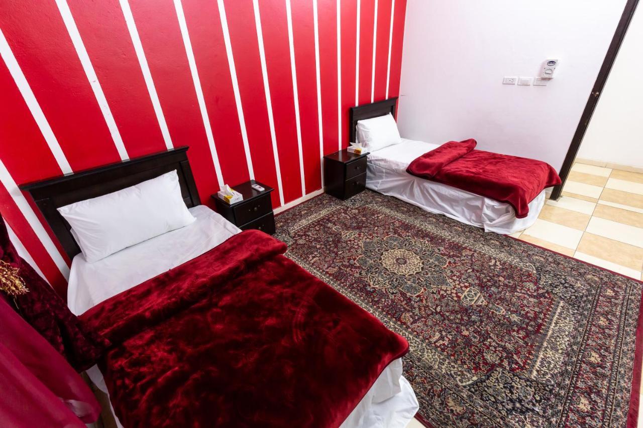 Al Eairy Furnished Apartments - Al Bahah 4 ภายนอก รูปภาพ