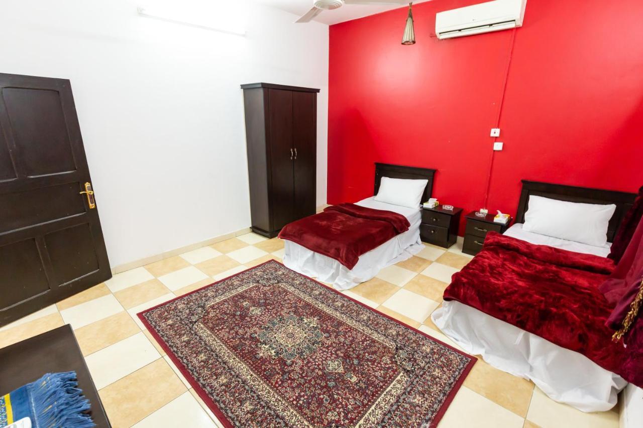Al Eairy Furnished Apartments - Al Bahah 4 ภายนอก รูปภาพ
